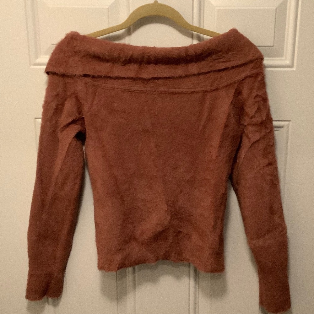 Express| NWT Off Shoulder Feminine Coquette Romantic Sweater Dusty Rose Pink M - Picture 6 of 6